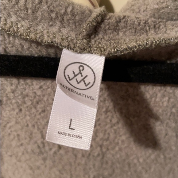 Comfy camo Zipup - Picture 2 of 3